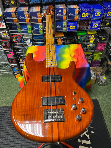 Pete Back Custom bass guitar - Made in England S/H