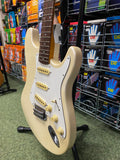 Memphis strat style guitar in olympic white S/H