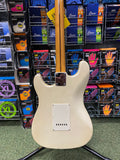 Memphis strat style guitar in olympic white S/H