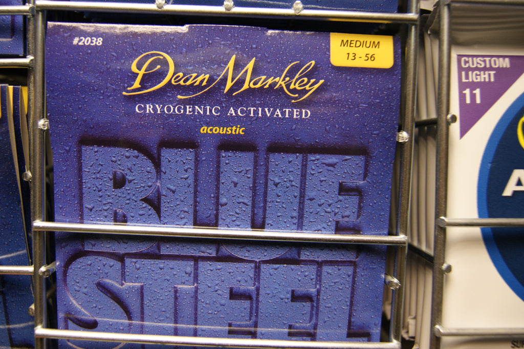 Dean Markley 2038 Blue Steel medium phosphor bronze acoustic strings 13-56