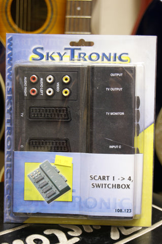 Skytronic 108.123 Scart audio video switch box