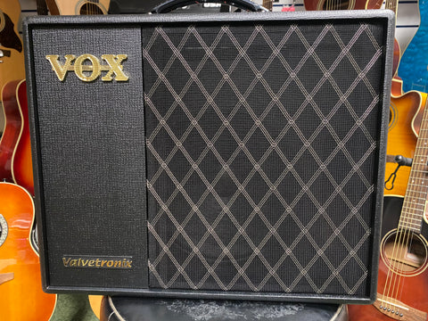 Vox VT40X guitar amplifier 40w with pedal extension board